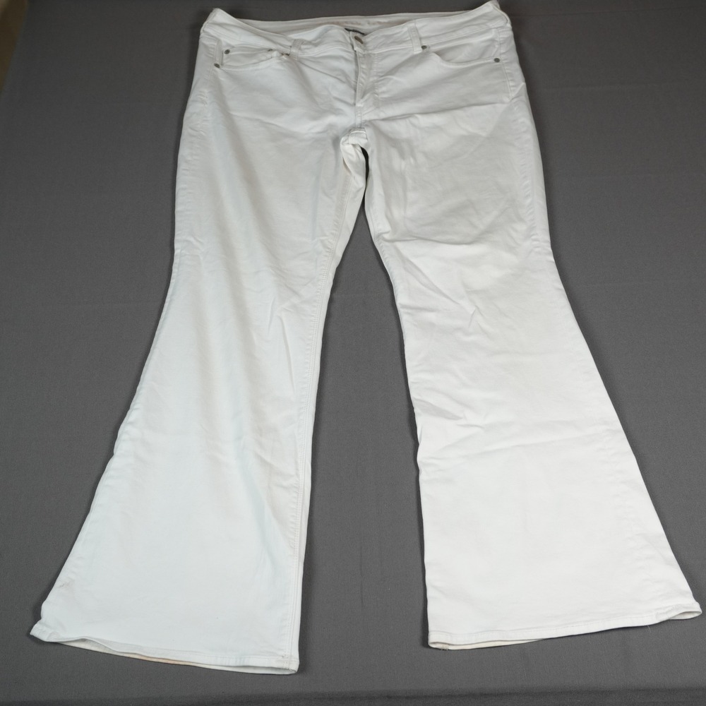 American Eagle Artist Flare Jeans Womens 18 Regular White Super Stretch